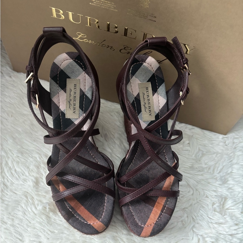 Burberry Brown Leather Strappy Wedge Sandals with Plaid Insole